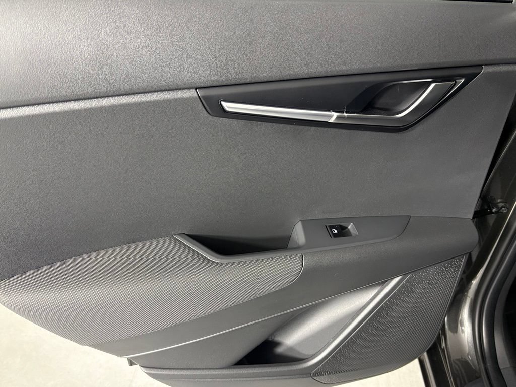New 2026 Kia Niro Wind FWD image 36
