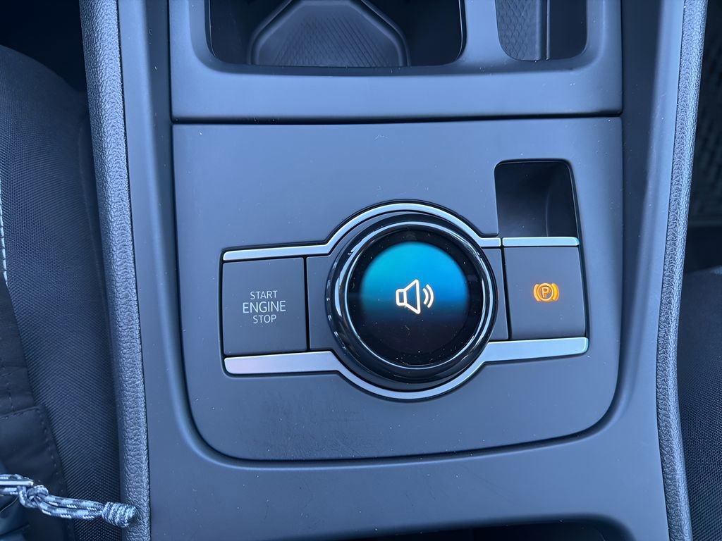 Used 2025 Volkswagen Tiguan S image 22