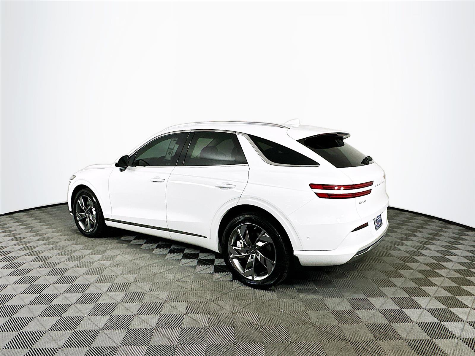 New 2025 Genesis Electrified GV70 Advanced w/ Prestige Package image 5