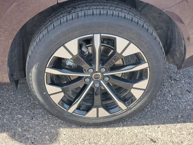 Certified 2026 Volvo XC60 B5 Plus w/ Protection Package Premier image 7