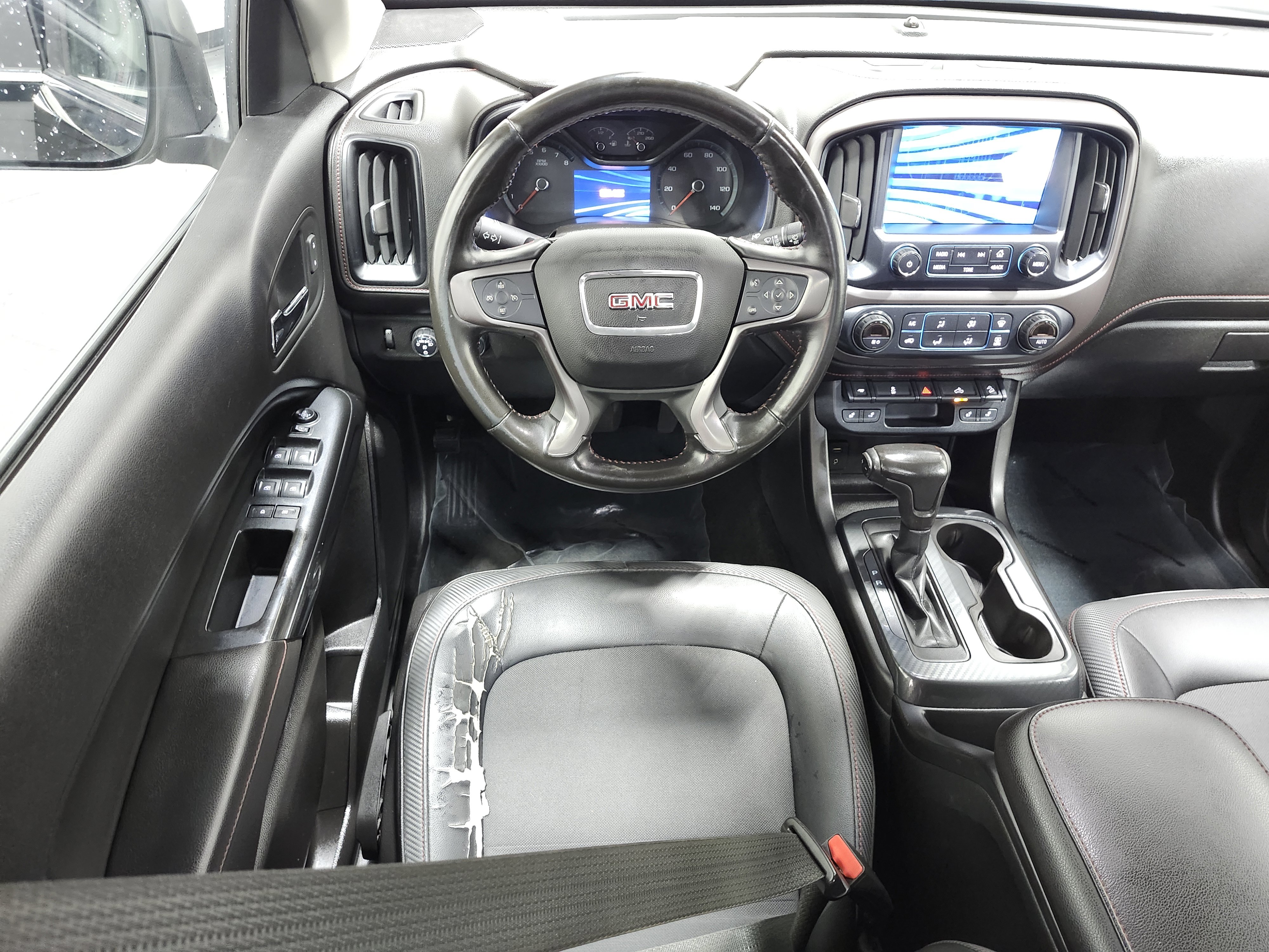 Used 2018 GMC Canyon All Terrain w/ All Terrain X Package image 28