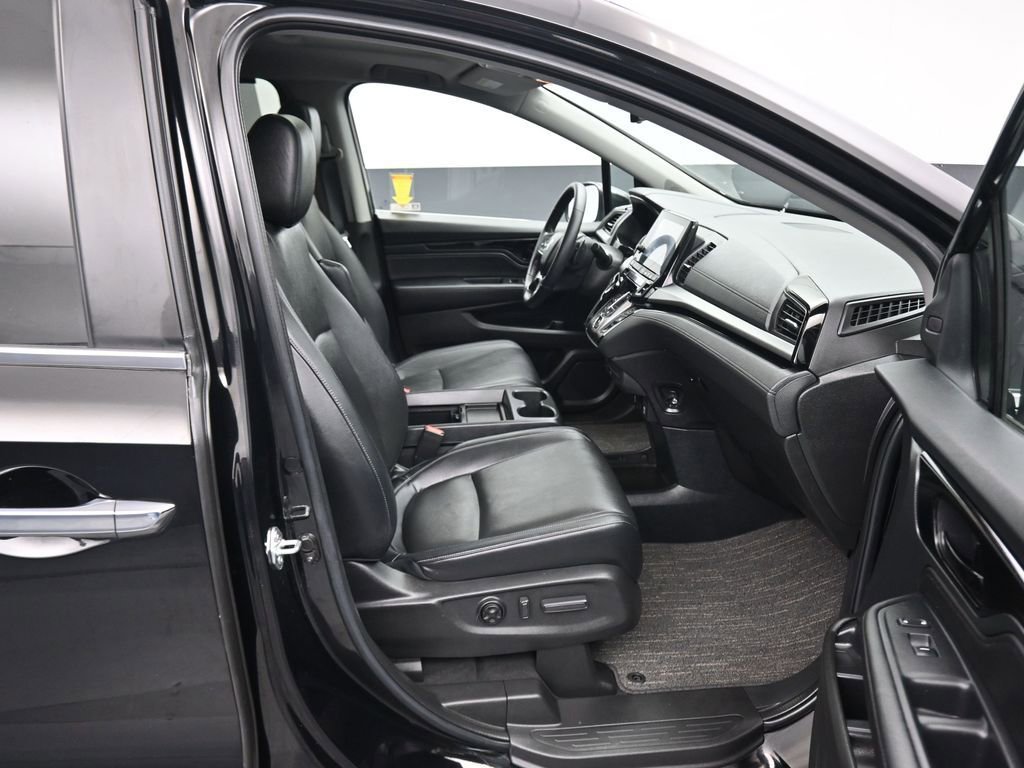 Used 2023 Honda Odyssey Touring image 61