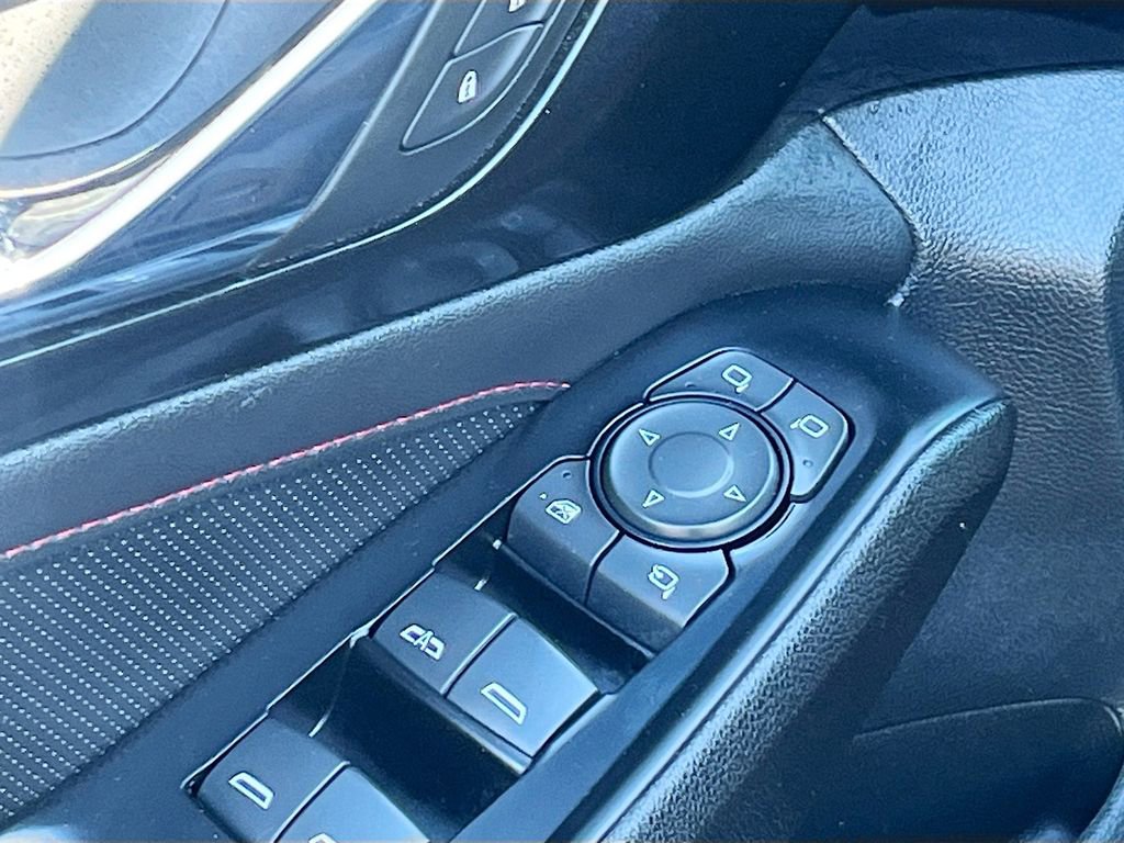 Used 2023 Chevrolet Traverse RS w/ LPO, Floor Liner Package FWD image 18