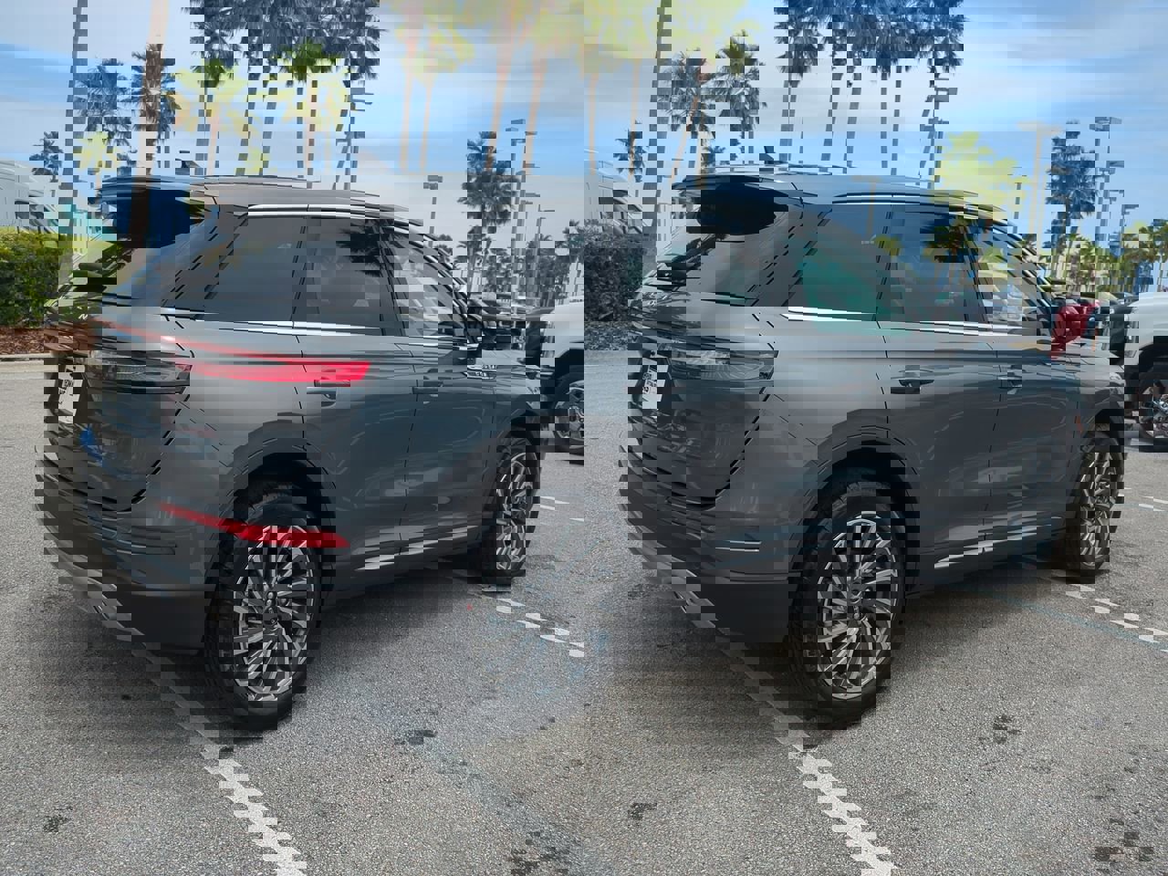 New 2025 Lincoln Corsair Reserve image 4