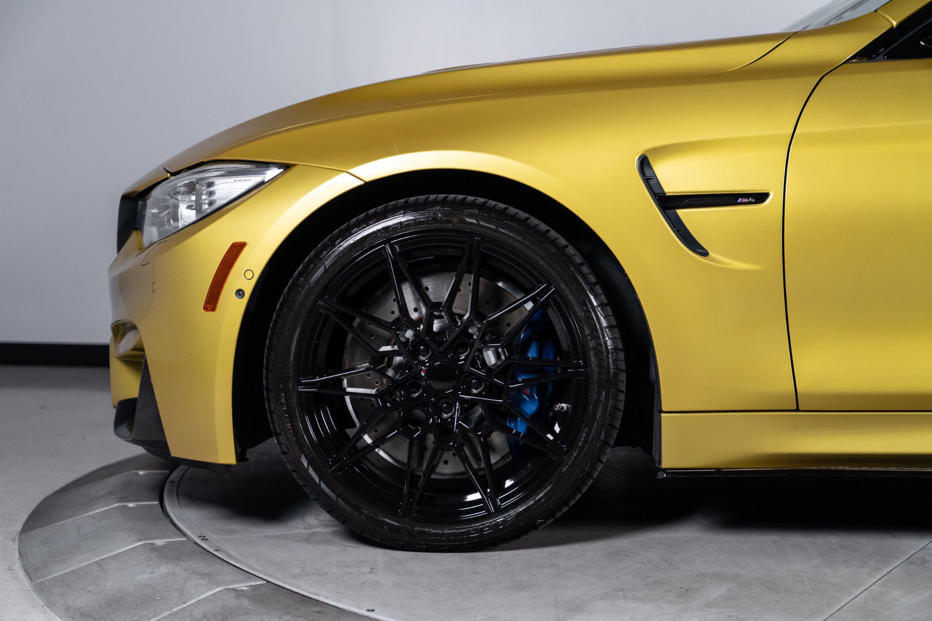 Used 2015 BMW M4 Coupe RWD image 3