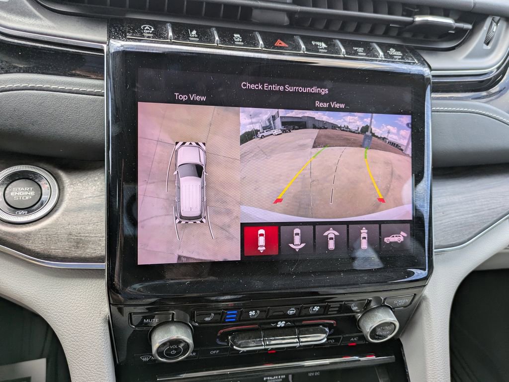 Used 2023 Jeep Grand Cherokee Overland w/ Adv Protech Group III image 16