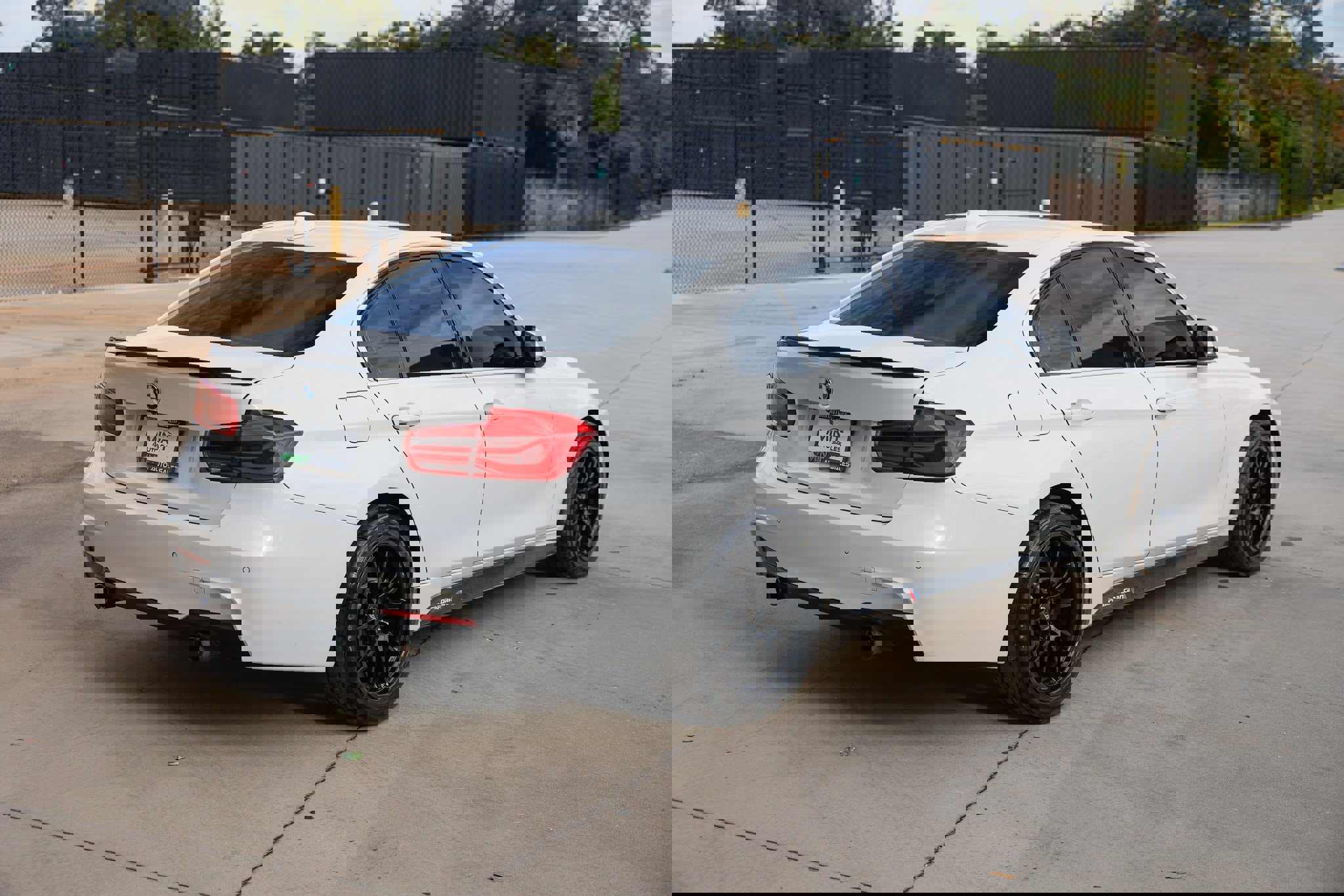 Used 2017 BMW 340i xDrive Sedan image 16