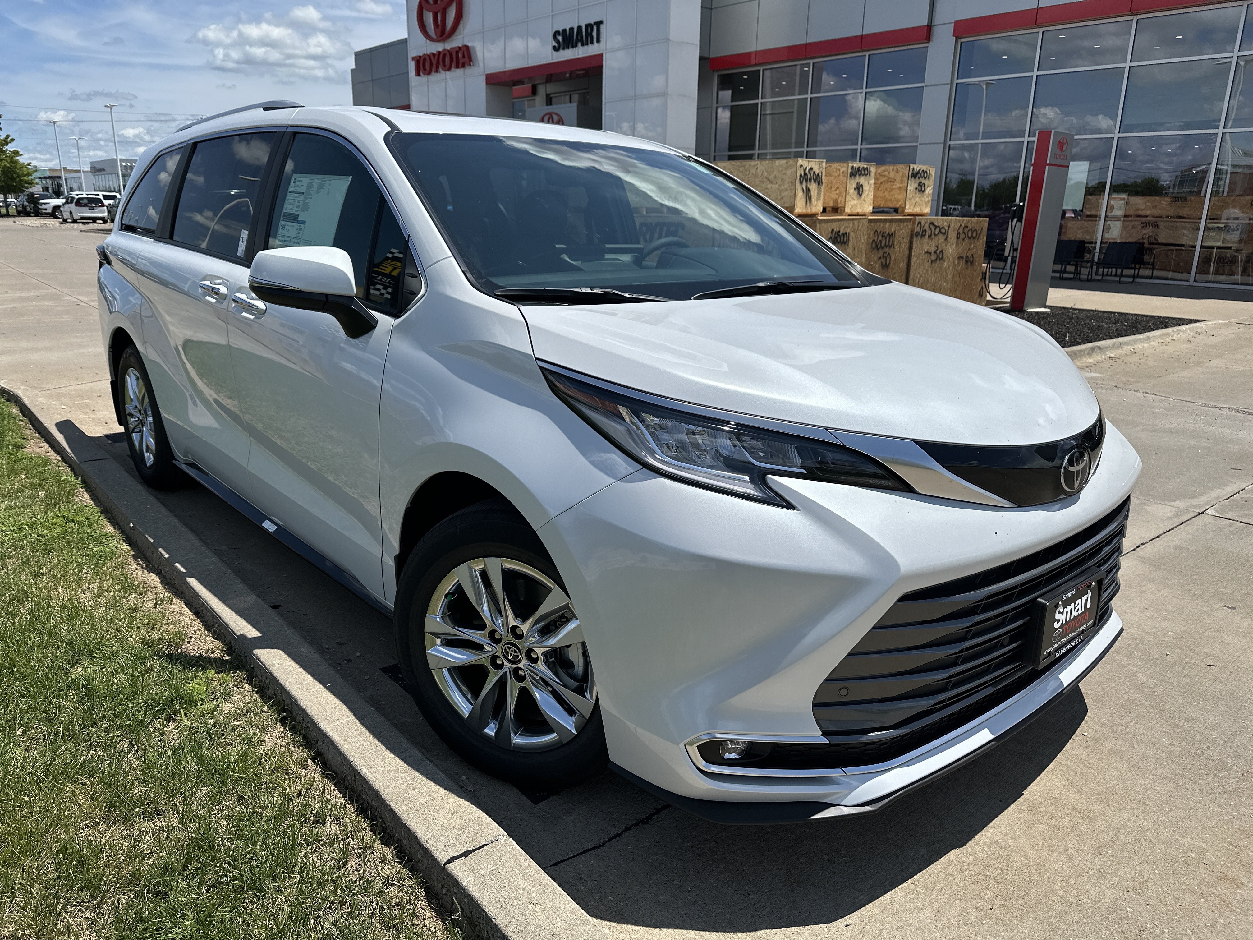 New 2026 Toyota Sienna Limited