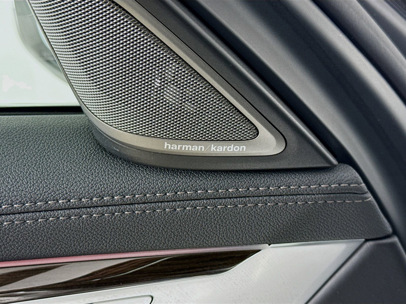 Certified 2022 BMW 750i xDrive image 19