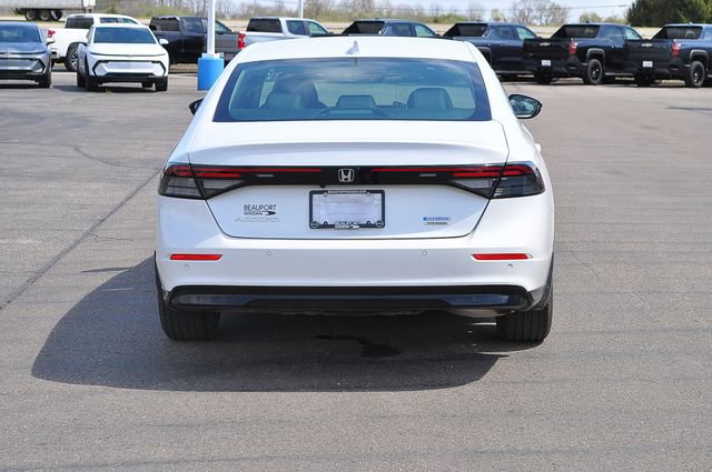 Used 2023 Honda Accord Touring image 4