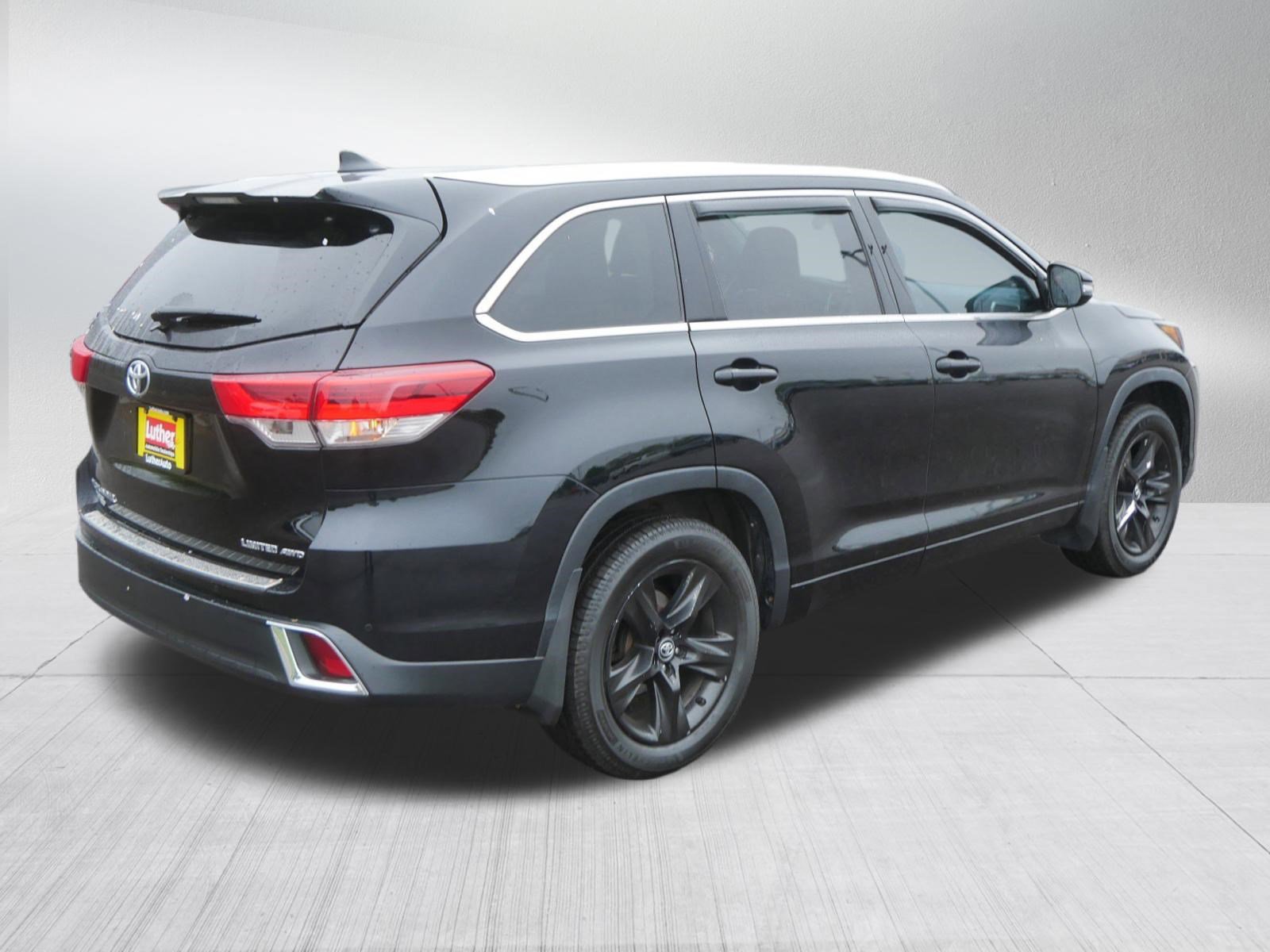 Used 2019 Toyota Highlander Limited AWD/4WD image 7
