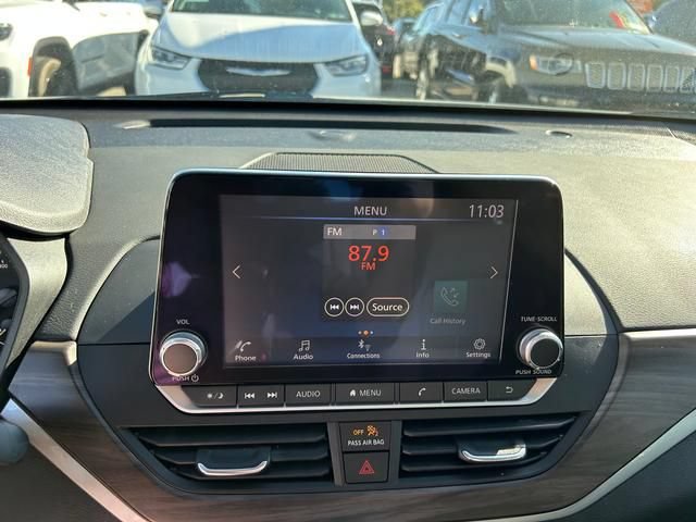 Used 2023 Nissan Altima 2.5 SV FWD image 17