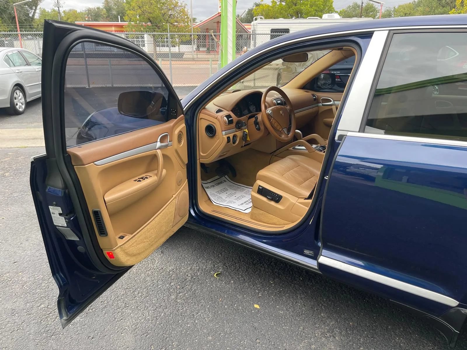 Used 2010 Porsche Cayenne AWD/4WD image 10