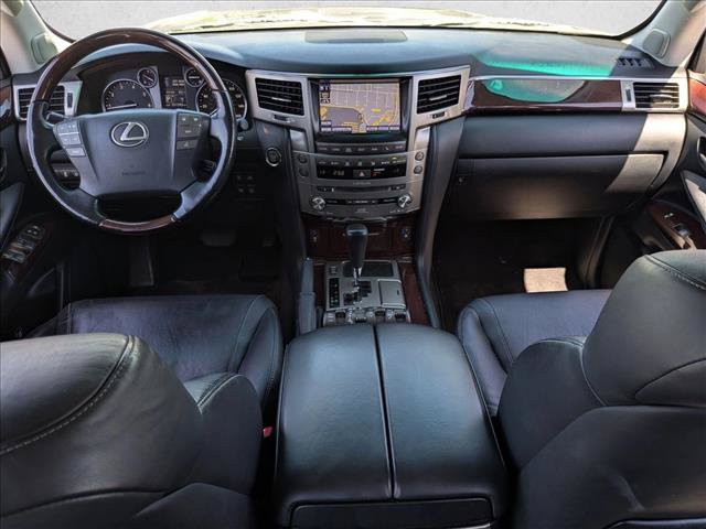 Used 2015 Lexus LX 570 4WD w/ Luxury Package image 14