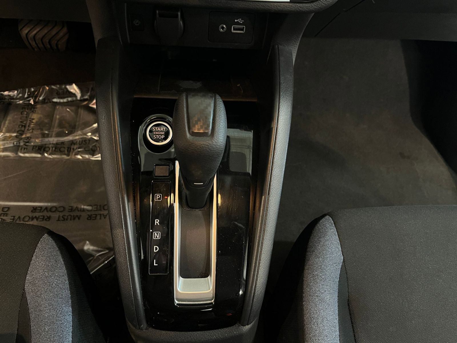 Used 2025 Nissan Versa SV image 40