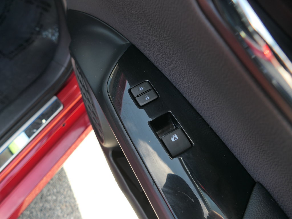 Used 2017 Toyota Prius Prime Advanced w/ Carpet Mat Package FWD image 24