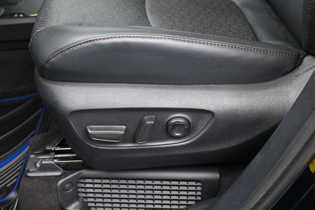 Certified 2025 Toyota Sienna Platinum AWD/4WD image 32