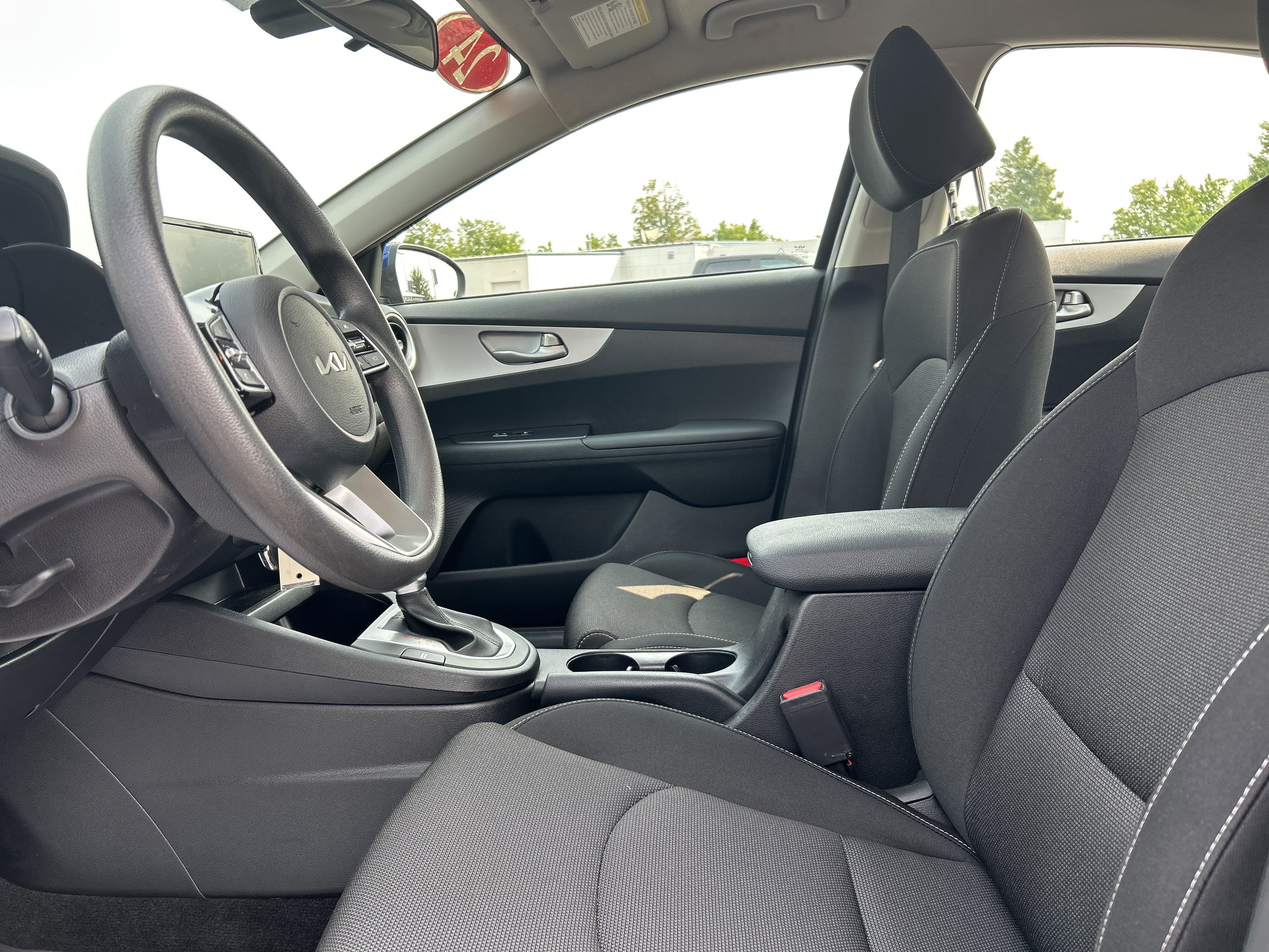 Used 2024 Kia Forte LXS w/ LXS Technology Package FWD image 11