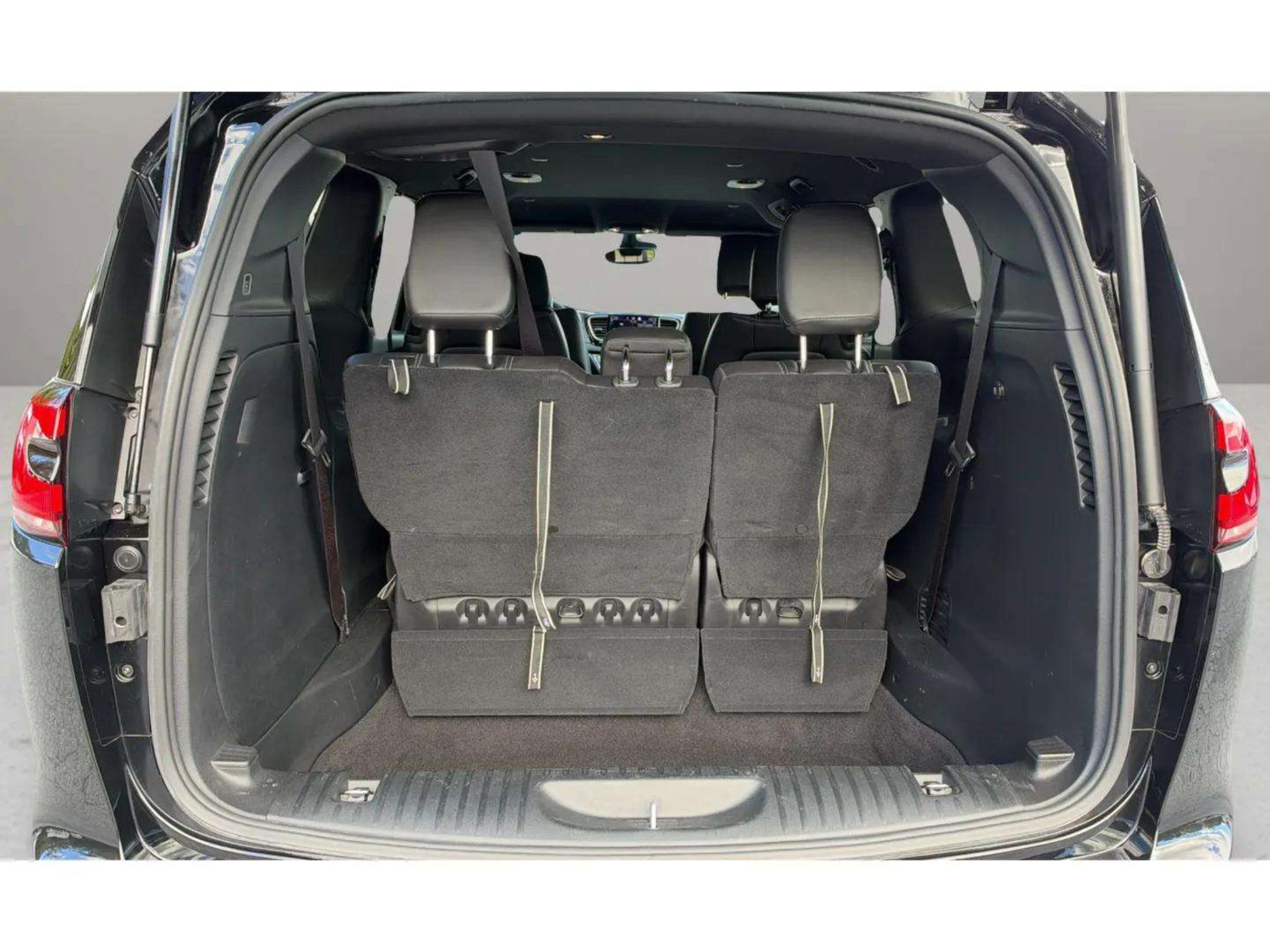 Used 2026 Chrysler Pacifica Select FWD image 9