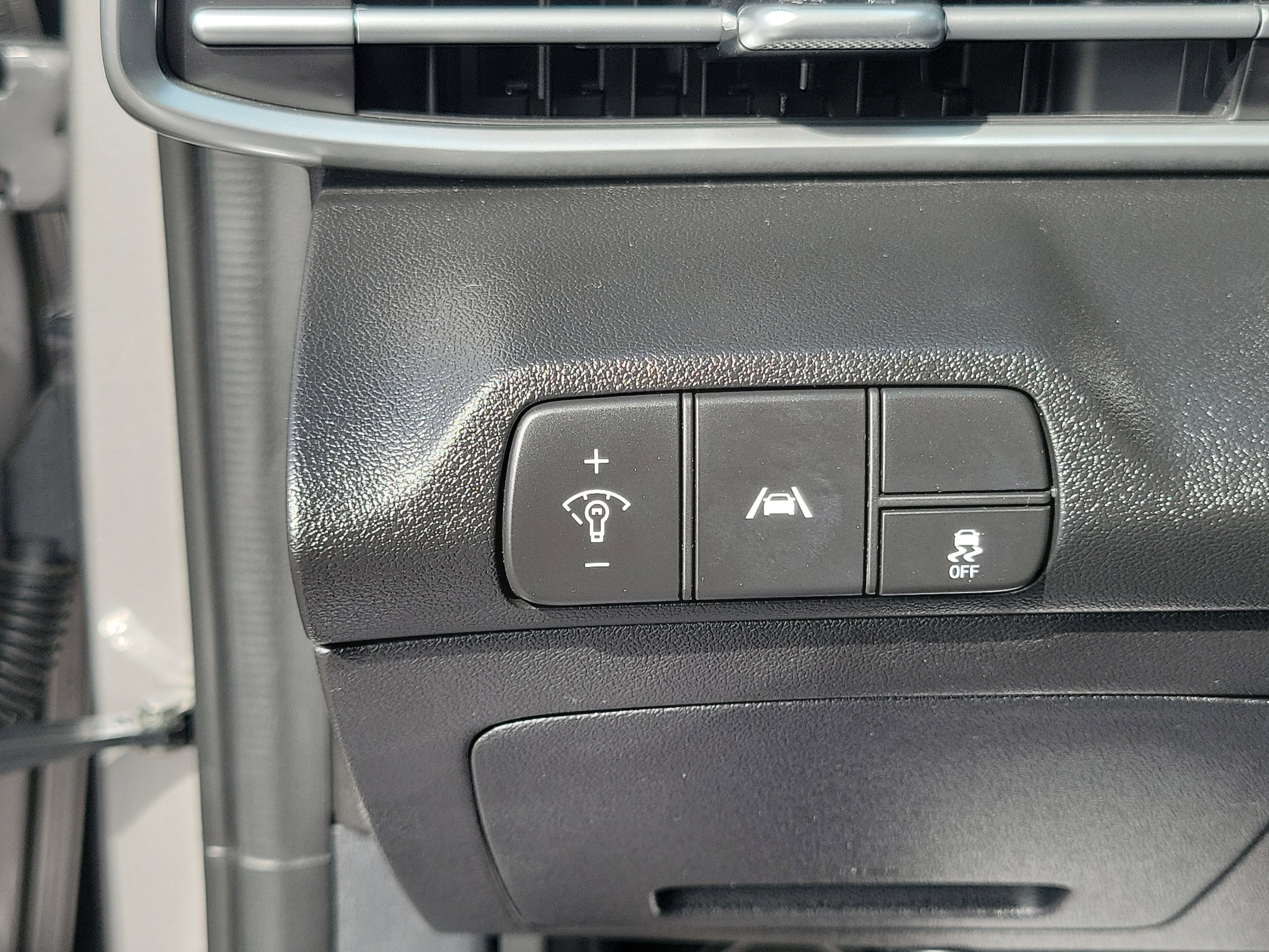 Certified 2023 Hyundai Elantra SEL w/ Cargo Package image 16