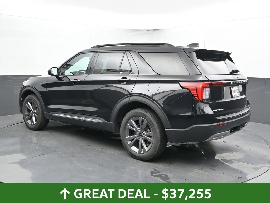 Used 2025 Ford Explorer Active w/ Active Comfort Package AWD/4WD image 11