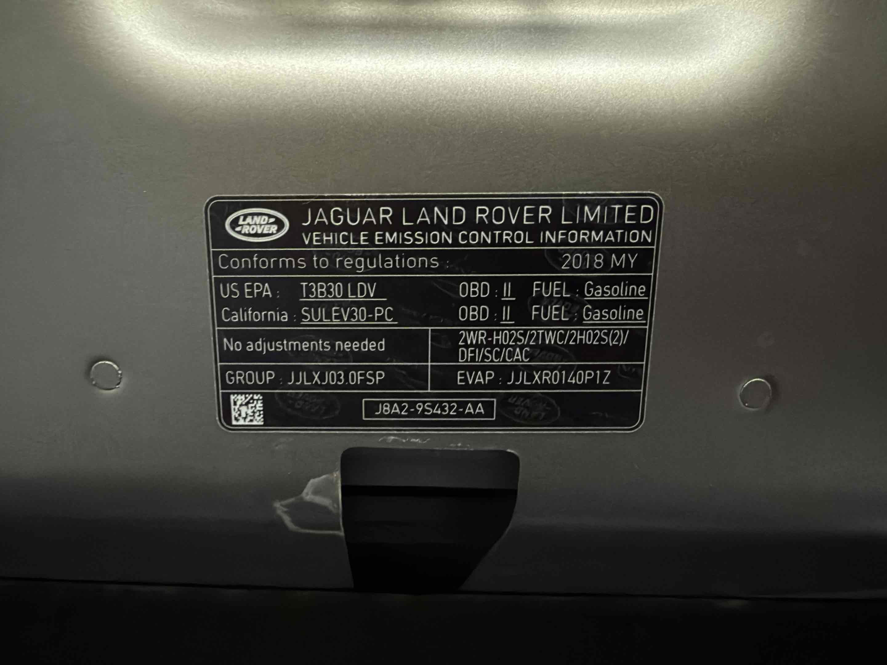 Used 2018 Land Rover Range Rover Velar R-Dynamic SE image 91