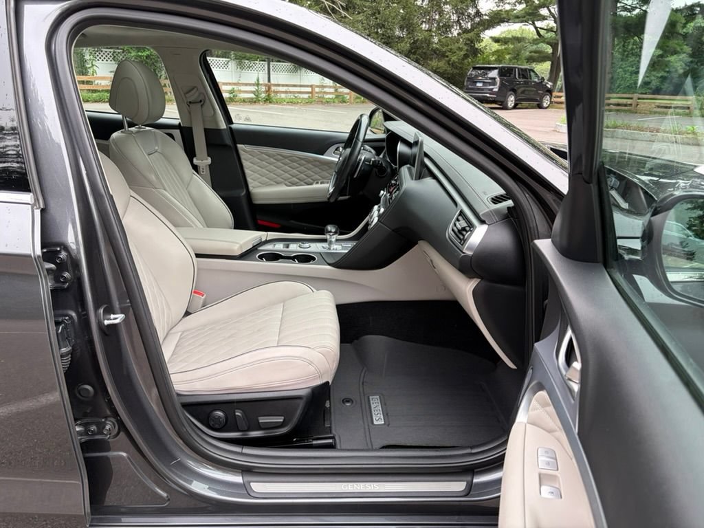 Used 2019 Genesis G70 3.3T Advanced w/ Prestige Package AWD/4WD image 27