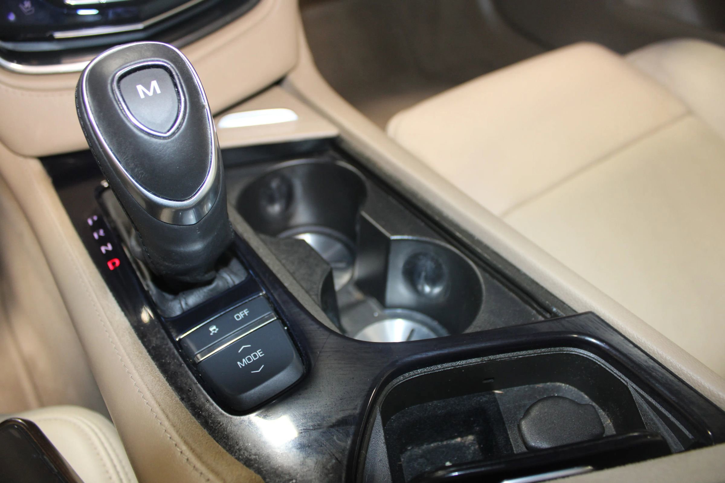 Used 2014 Cadillac CTS Luxury RWD image 17