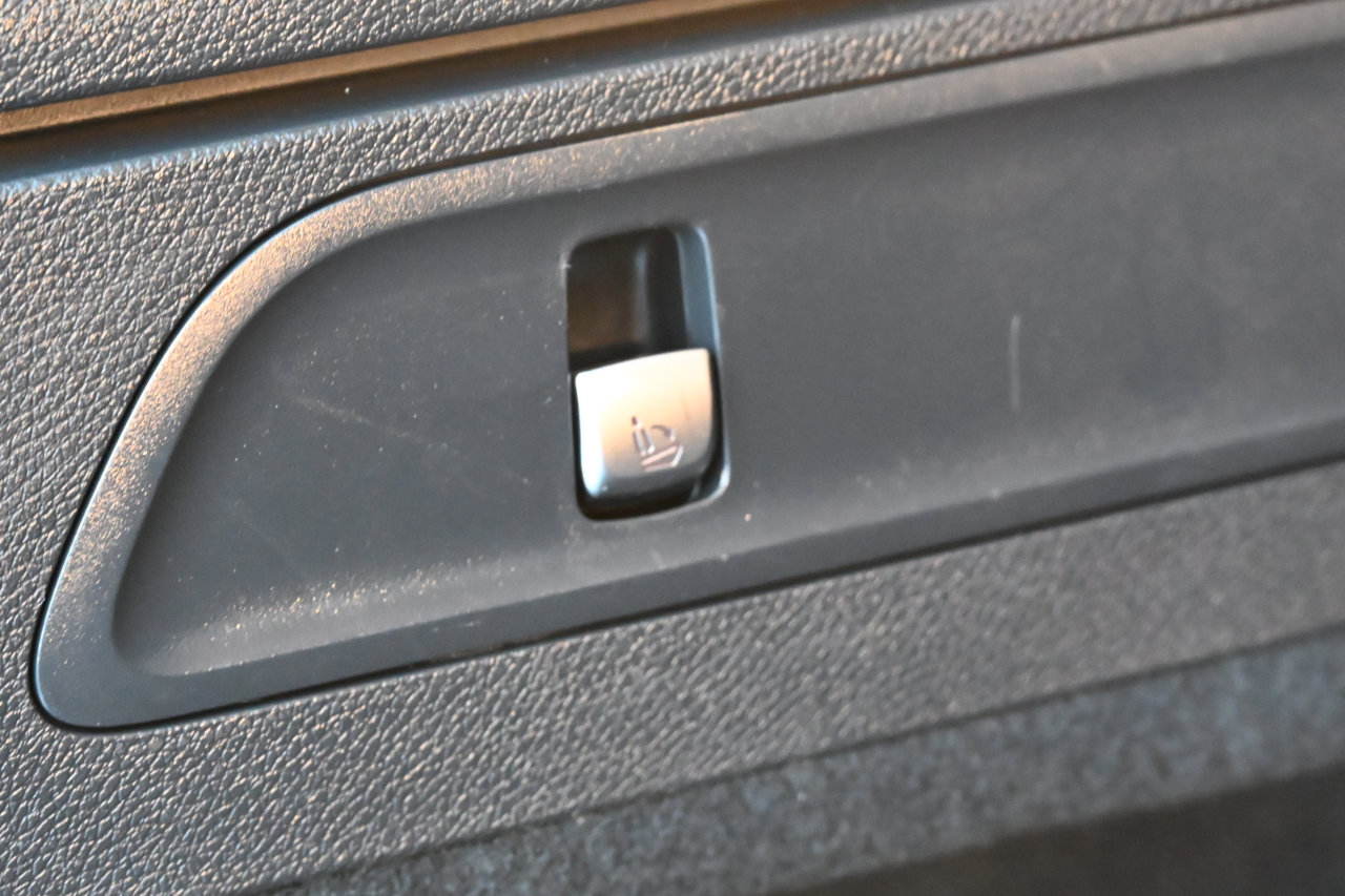 Used 2022 Mercedes-Benz GLC 300 4MATIC image 42