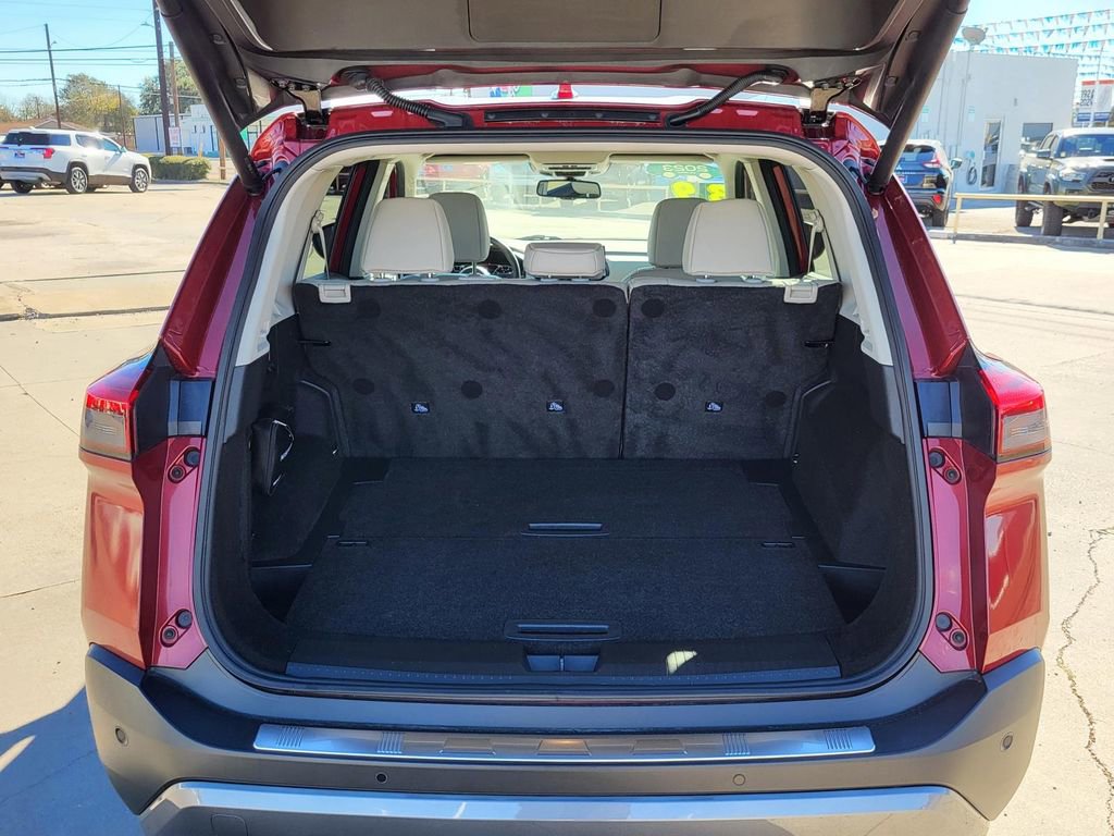 Used 2023 Nissan Rogue SL w/ SL Premium Package image 12