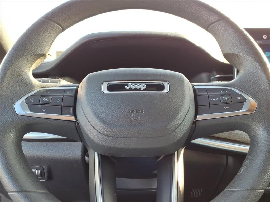 Used 2024 Jeep Compass Sport image 21