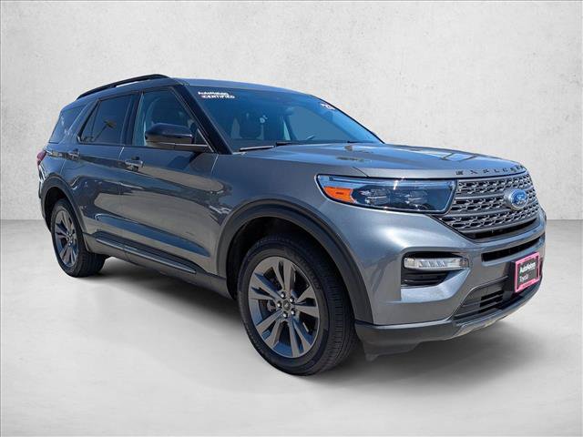Used 2023 Ford Explorer XLT w/ Equipment Group 202A AWD/4WD video 3