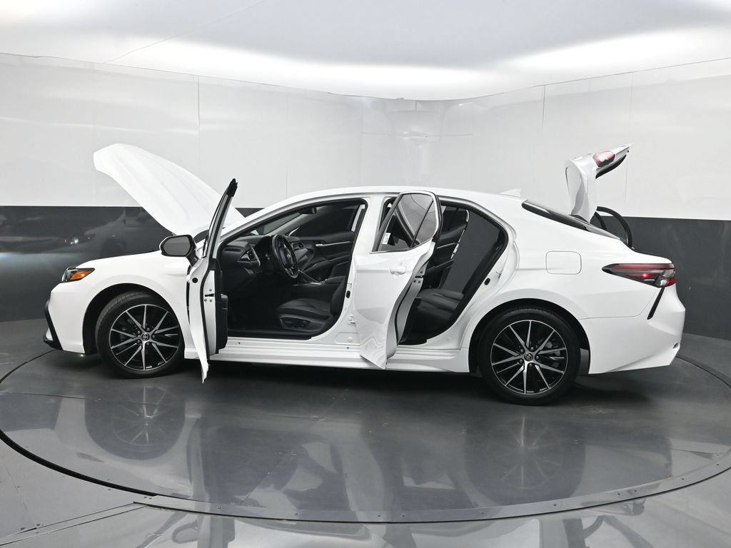 Used 2024 Toyota Camry SE FWD image 37