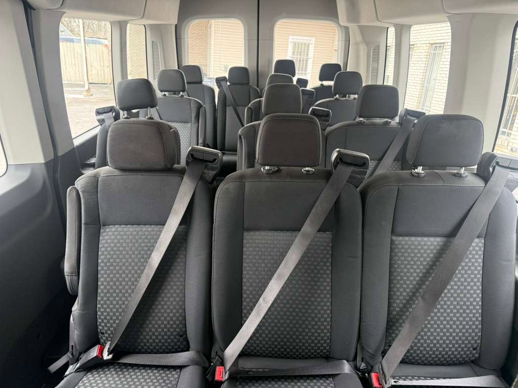 Used 2022 Ford Transit 350 XLT image 25