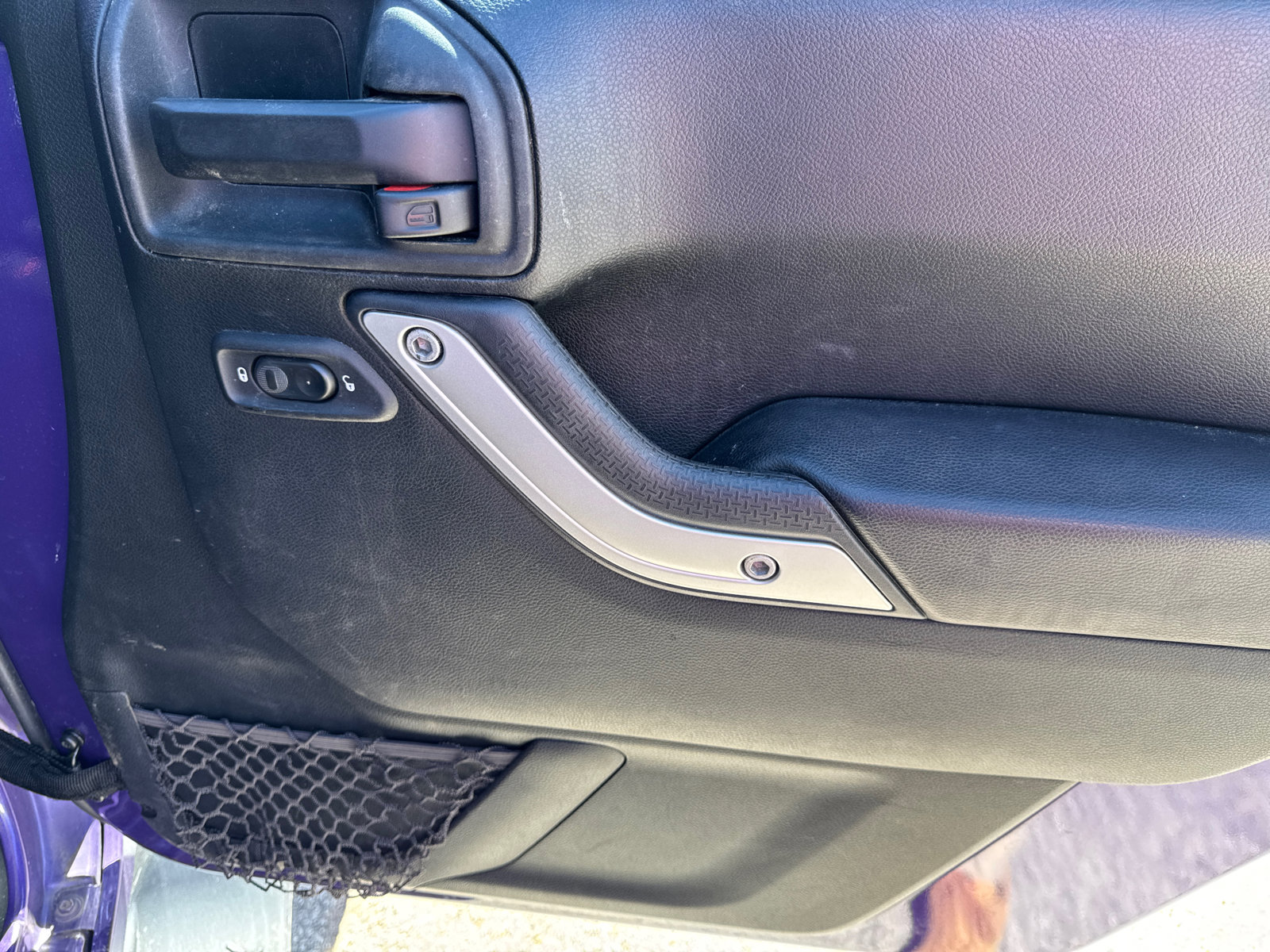 Used 2017 Jeep Wrangler Unlimited Sahara w/ Max Tow Package image 14