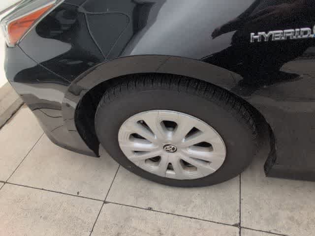 Used 2020 Toyota Prius LE FWD image 12