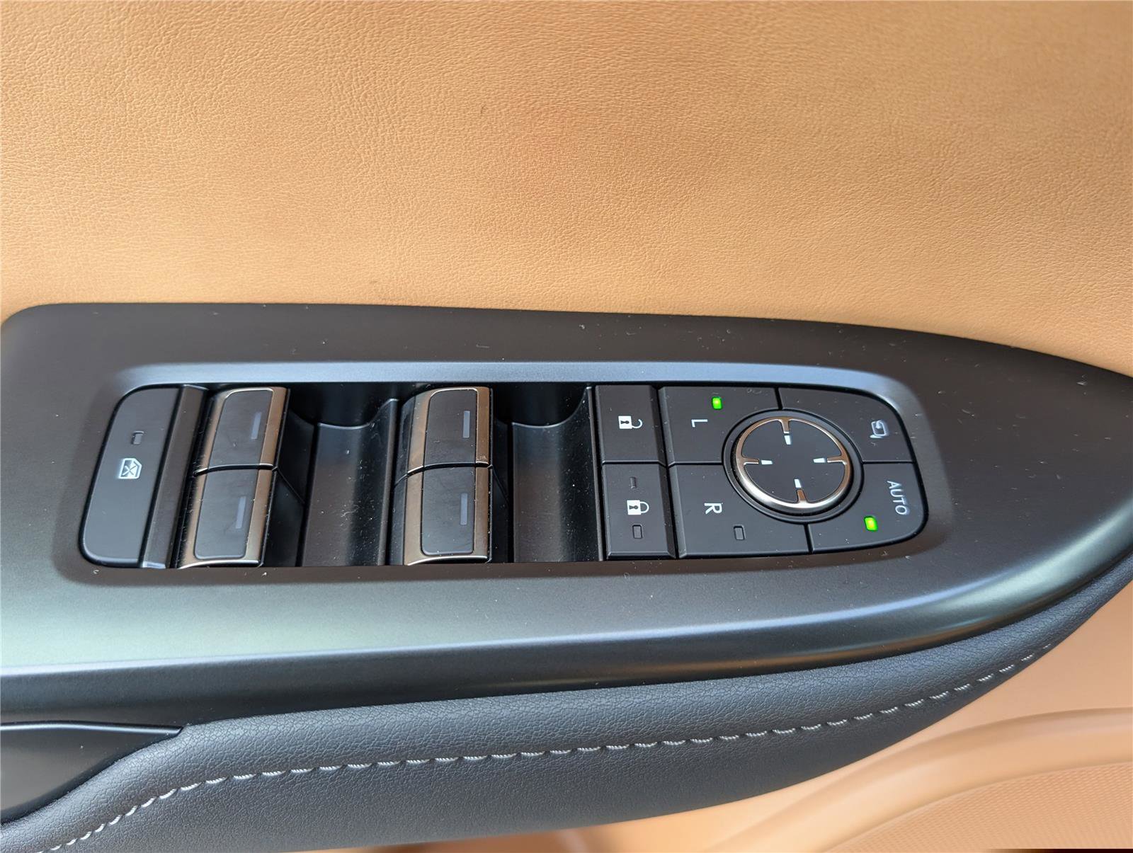 Certified 2025 Lexus RZ 450e image 20