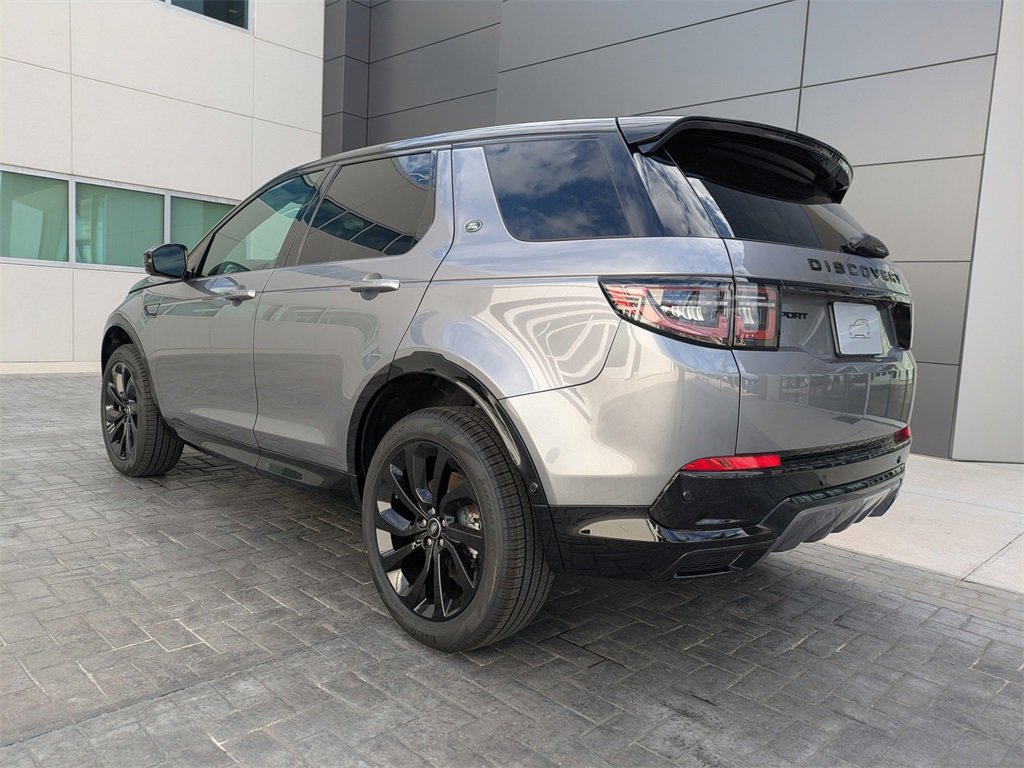 New 2025 Land Rover Discovery Sport Dynamic SE image 6