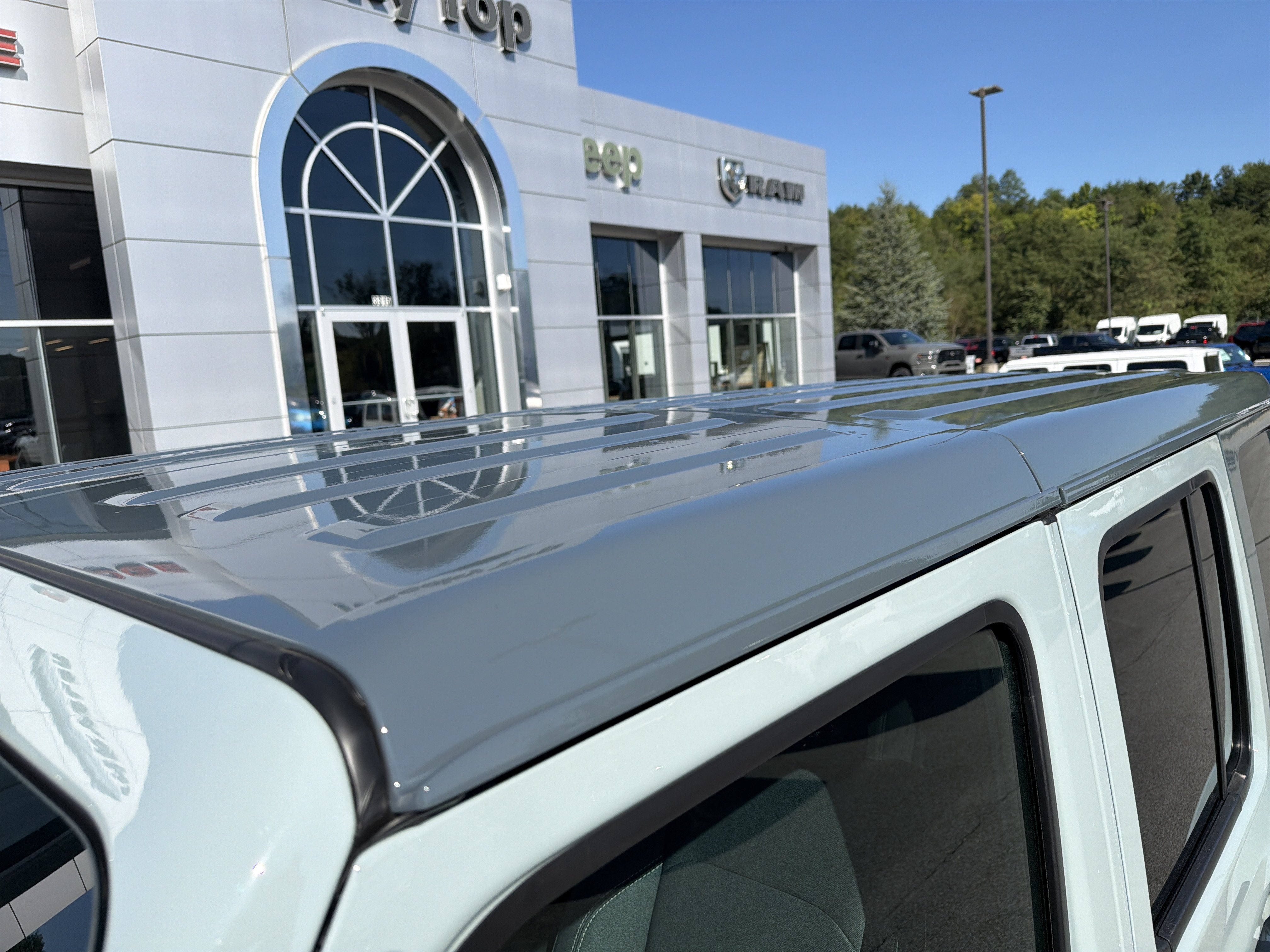 New 2026 Jeep Wrangler Unlimited Rubicon w/ Rockslide Package AWD/4WD image 14