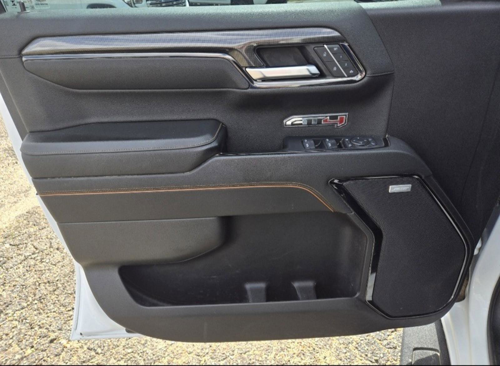 Used 2024 GMC Sierra 1500 AT4 w/ Technology Package AWD/4WD image 18