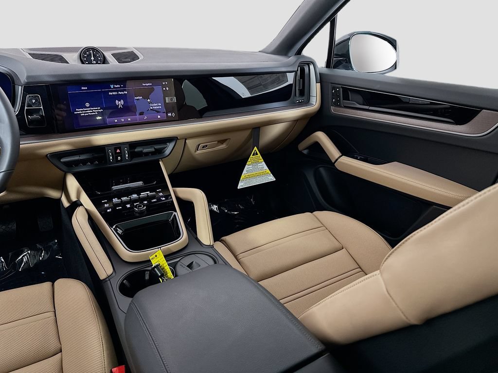 New 2026 Porsche Cayenne Coupe AWD/4WD image 25