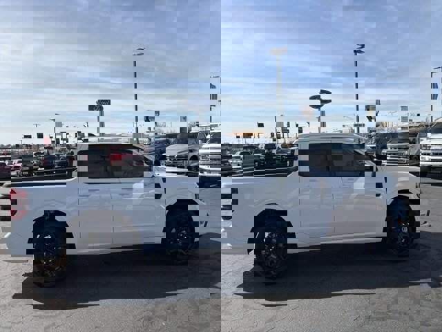 New 2025 Ford Maverick Lobo image 9