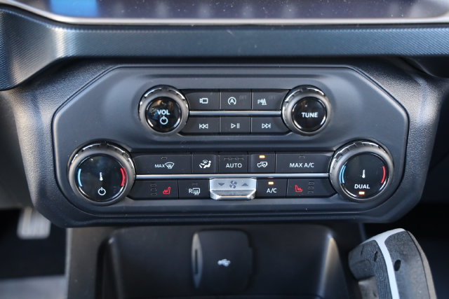 Used 2022 Ford Bronco Outer Banks AWD/4WD image 19