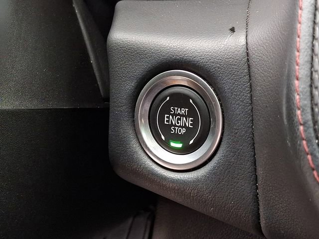 Used 2022 Chevrolet Suburban RST w/ Sport Performance Package image 21