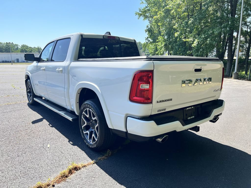 Used 2025 RAM 1500 Laramie w/ Sport Appearance Package AWD/4WD image 5