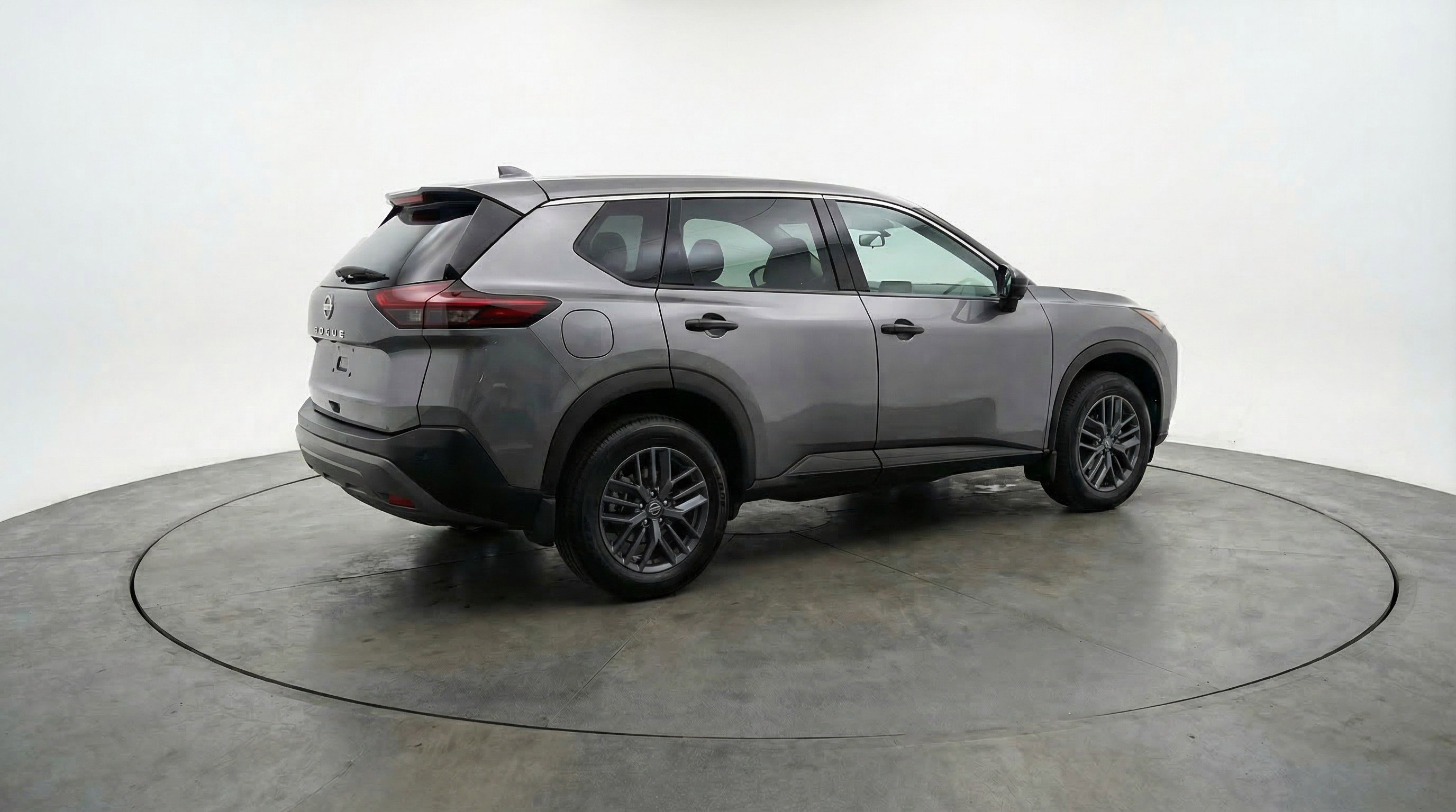 Used 2023 Nissan Rogue S image 9