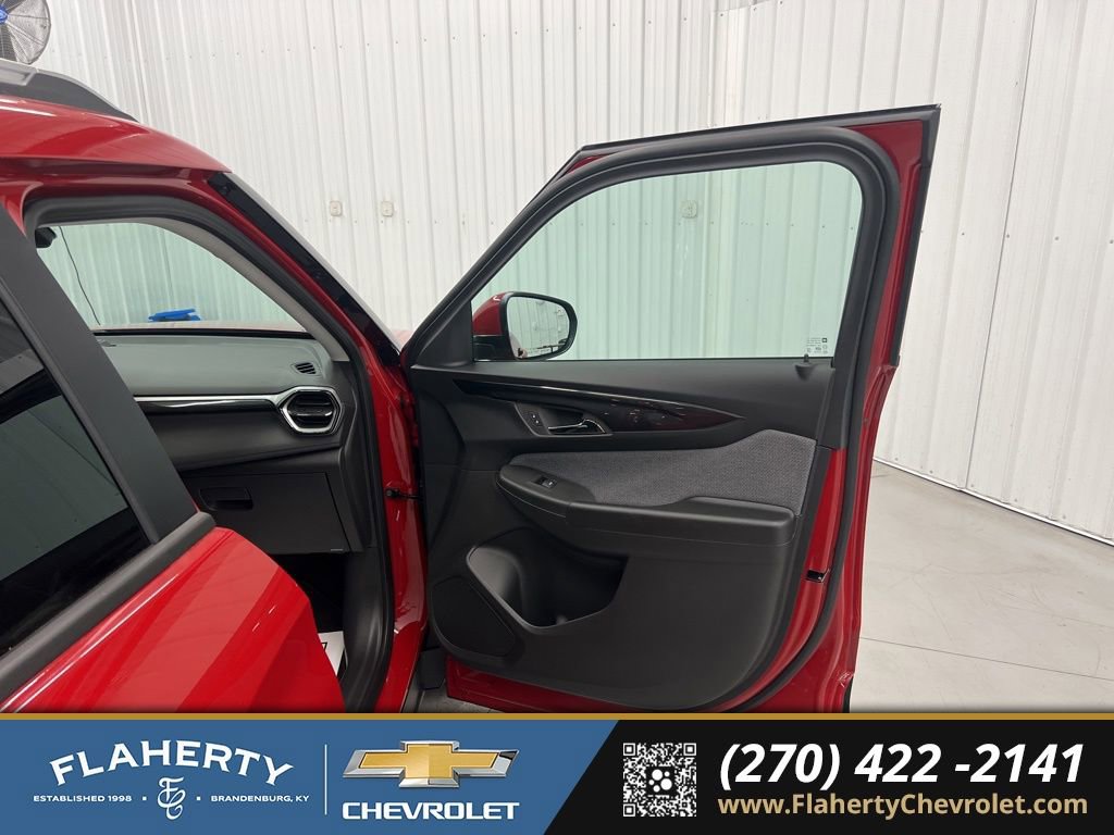 New 2026 Chevrolet TrailBlazer LT w/ Driver Confidence Package image 14