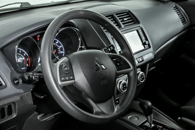 Used 2020 Mitsubishi Outlander Sport ES FWD image 20