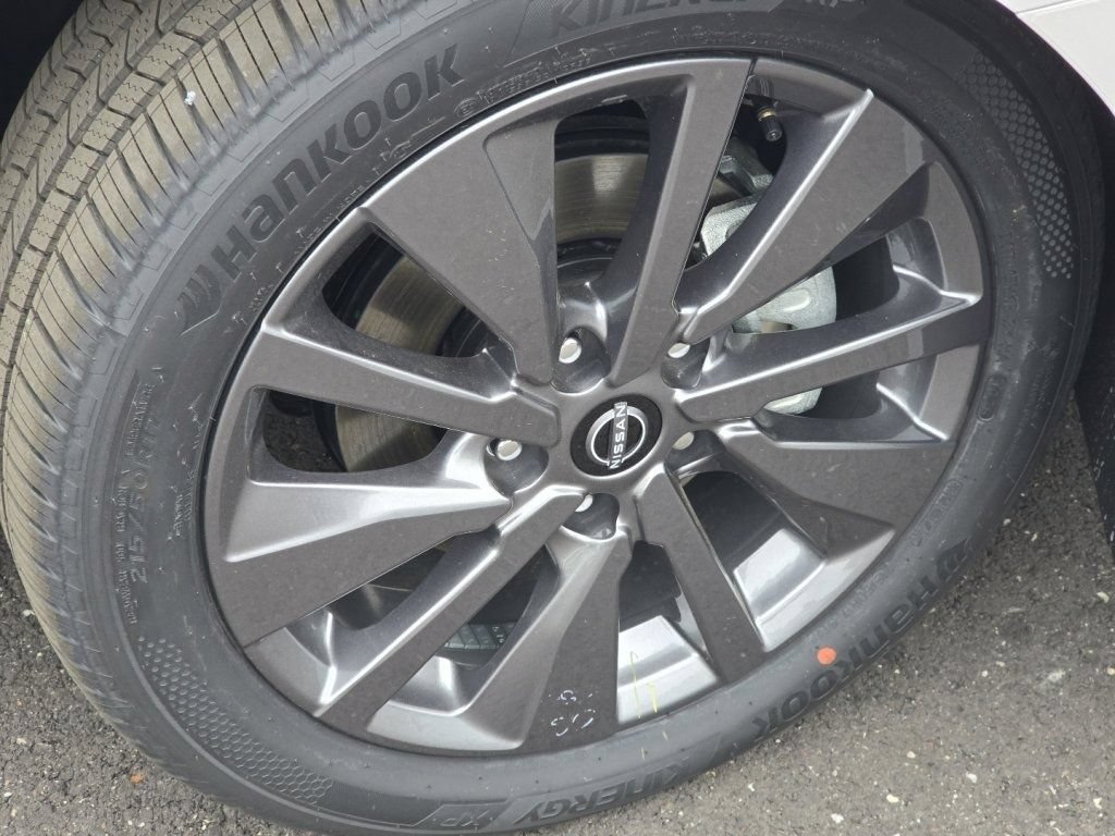 New 2026 Nissan Sentra SL w/ Floor Mat Package FWD image 8