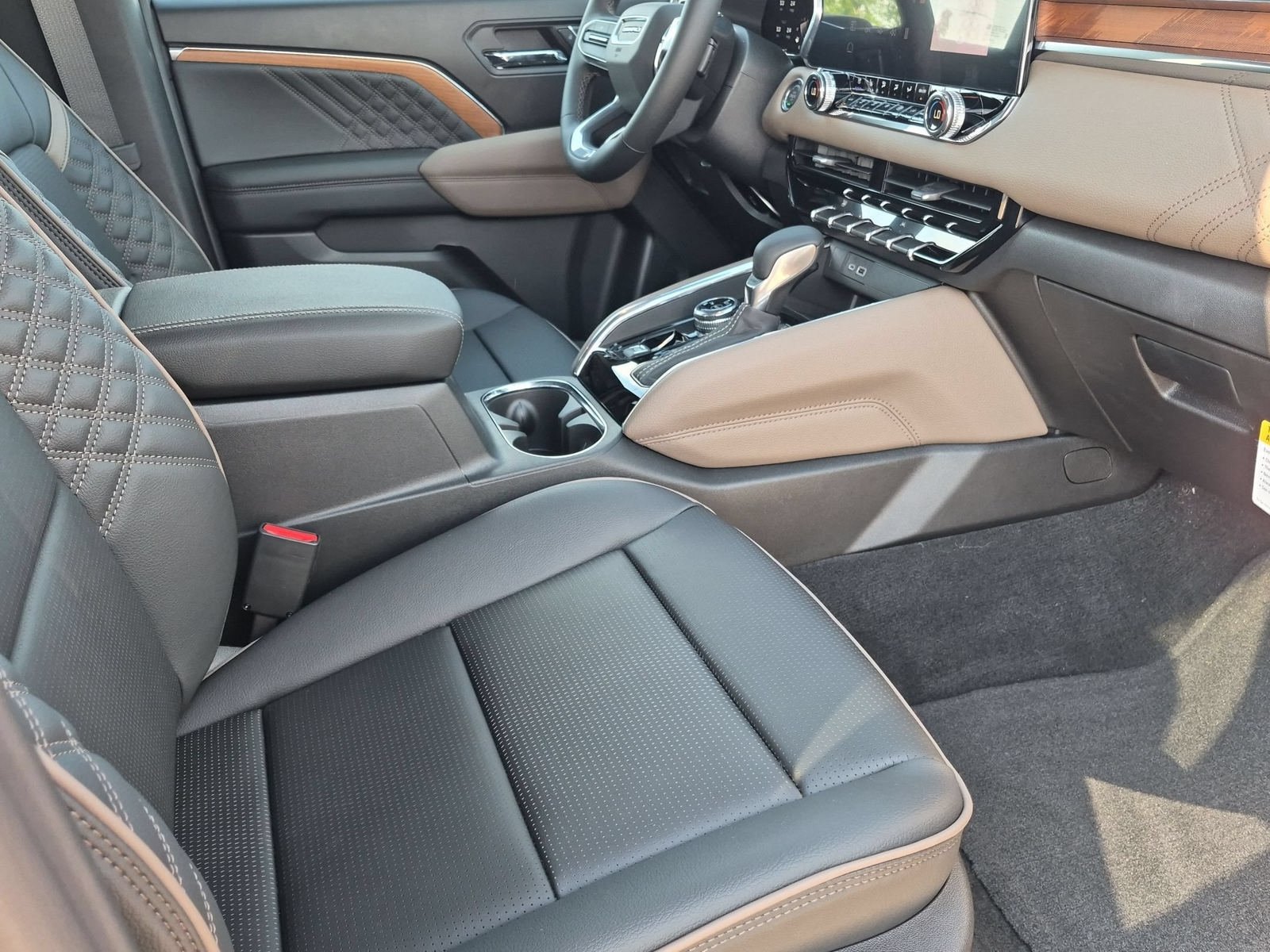 New 2026 GMC Canyon Denali AWD/4WD image 30